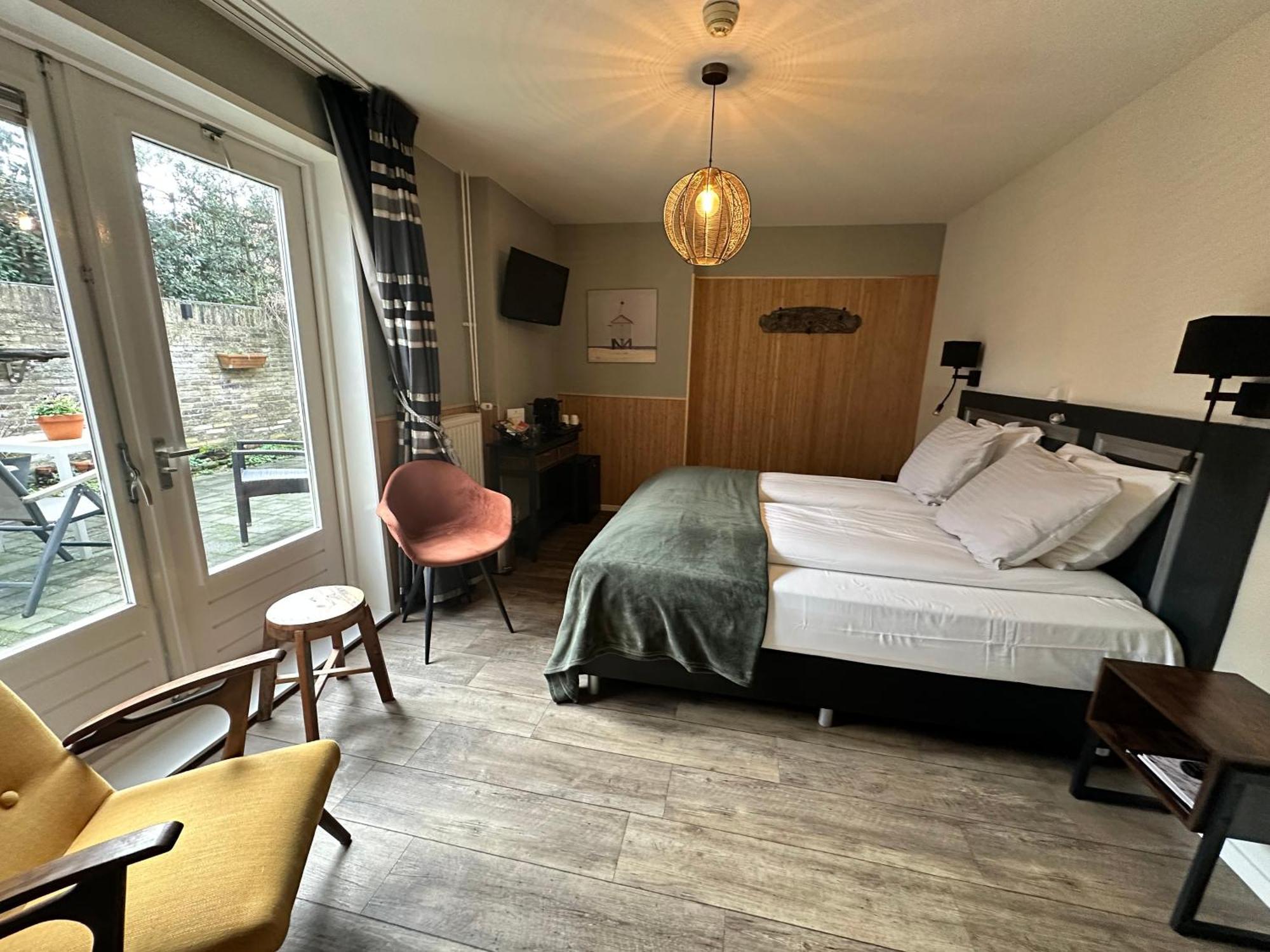 Hotel Buren West-Terschelling Bagian luar foto