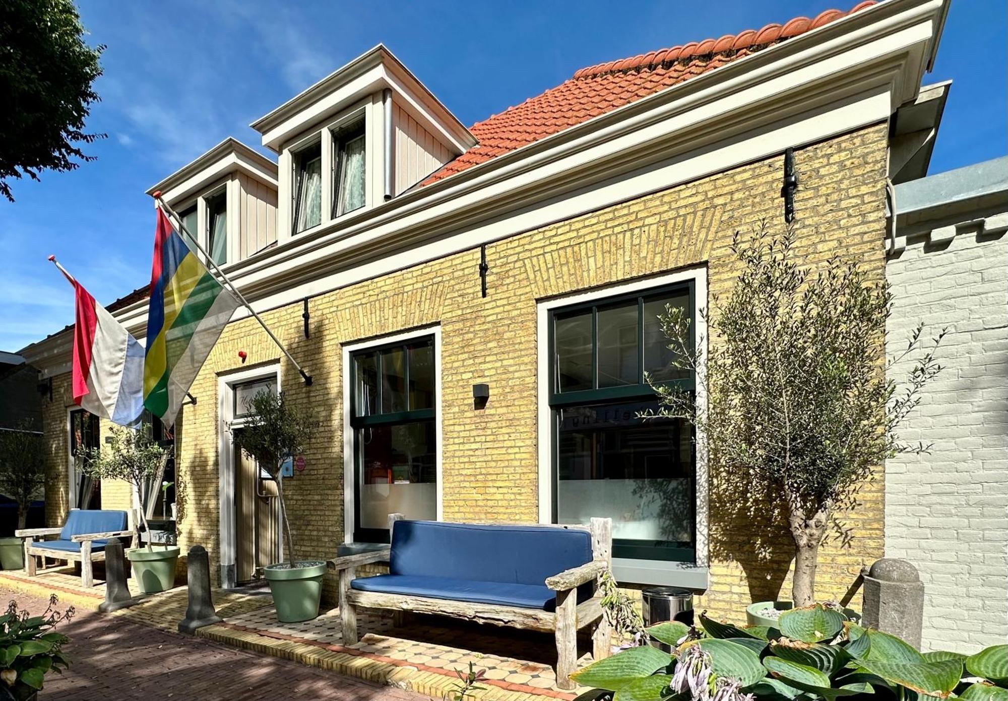 Hotel Buren West-Terschelling Bagian luar foto