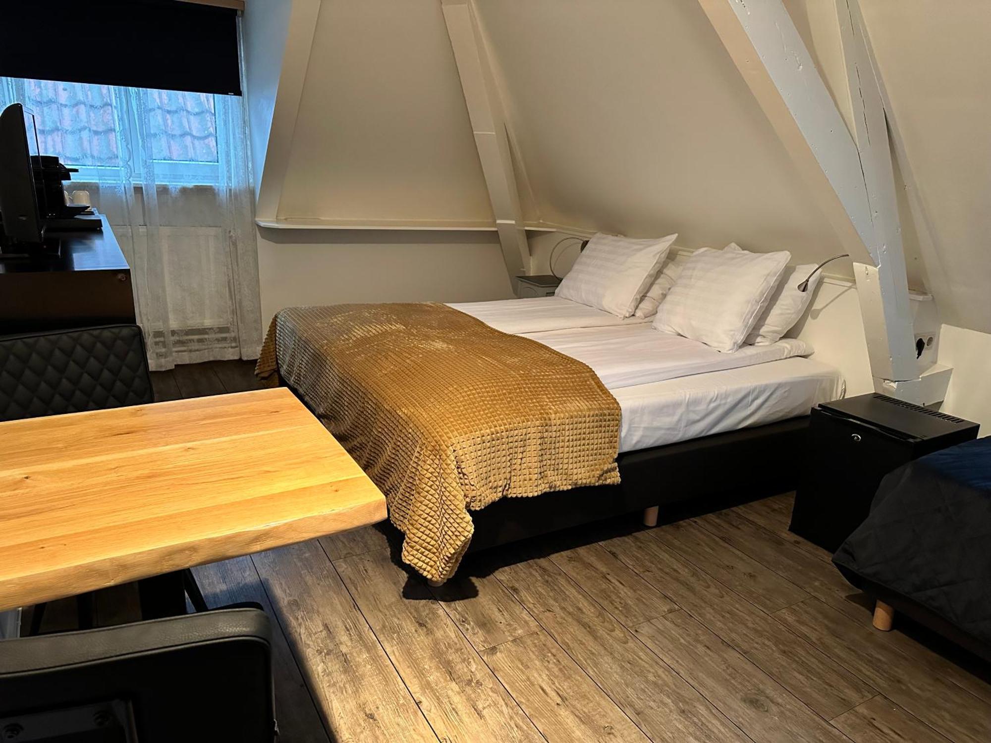 Hotel Buren West-Terschelling Bagian luar foto