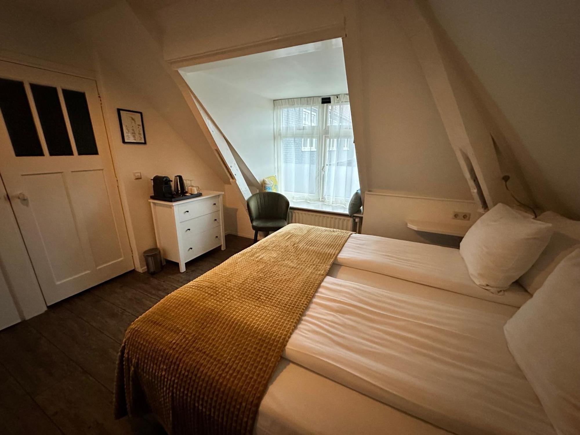 Hotel Buren West-Terschelling Bagian luar foto