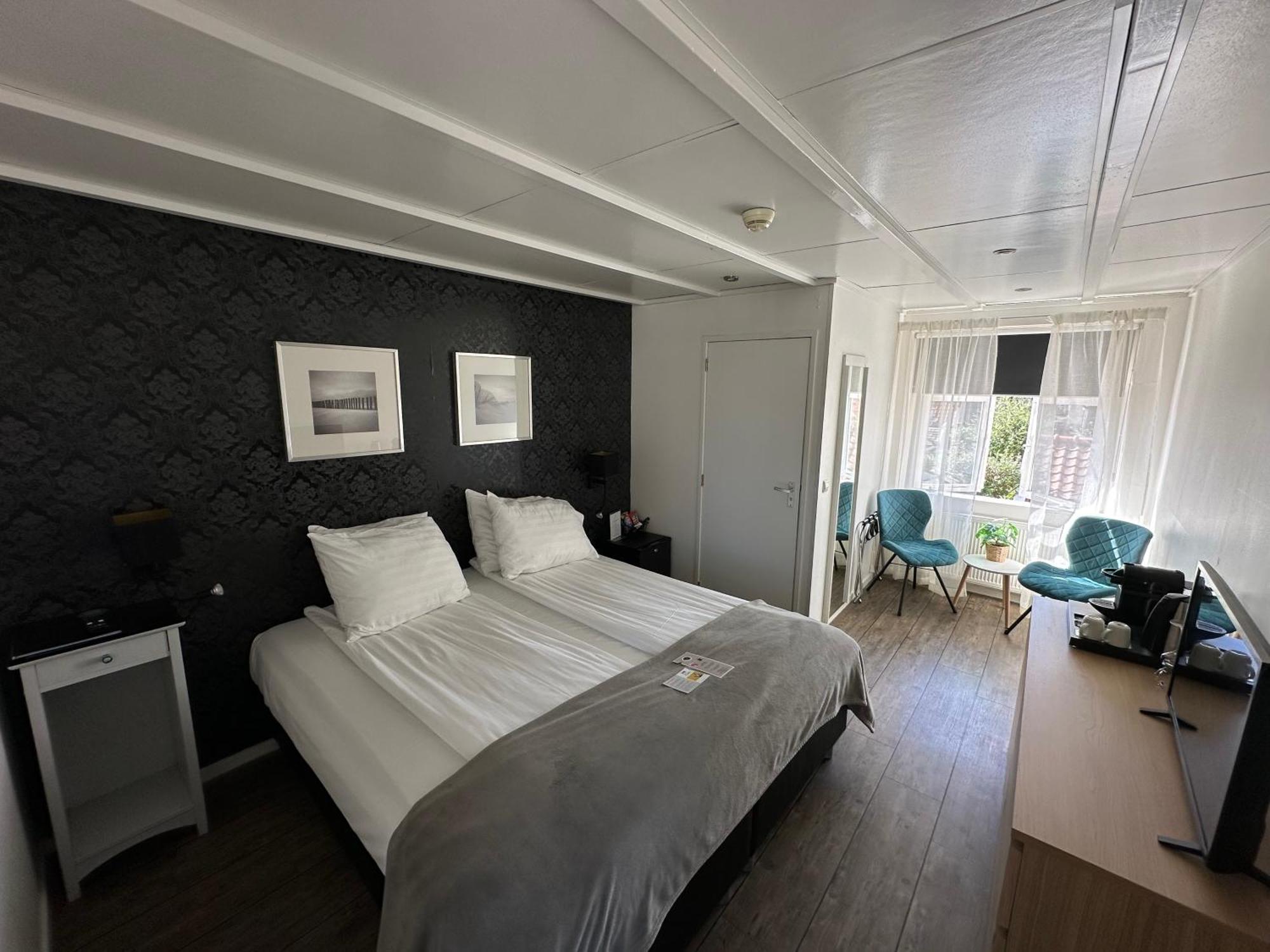 Hotel Buren West-Terschelling Bagian luar foto