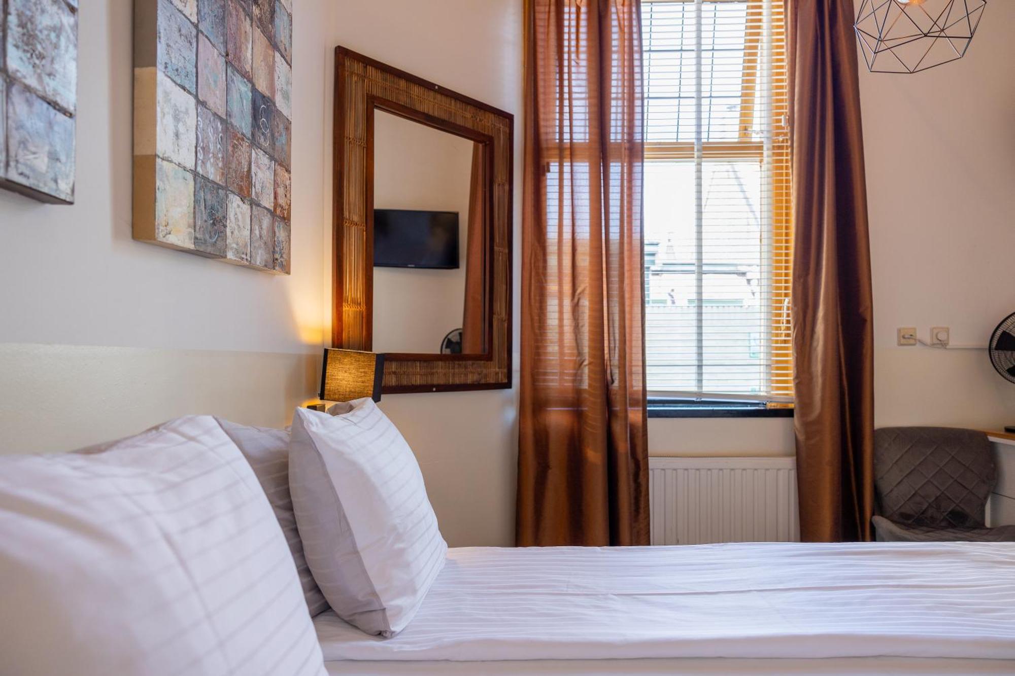 Hotel Buren West-Terschelling Bagian luar foto